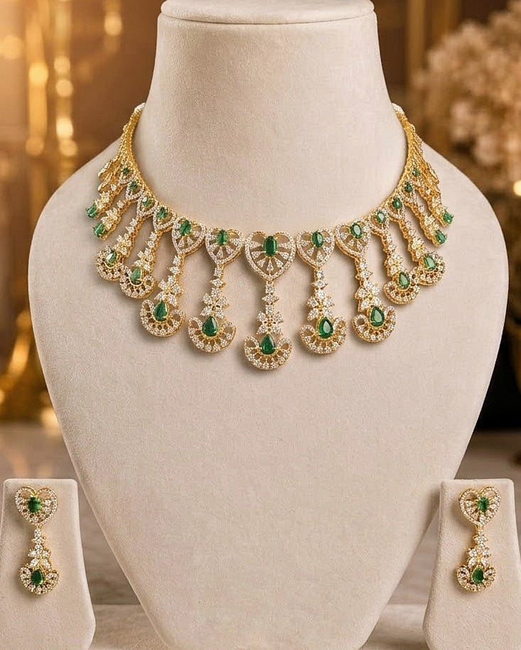 Aurikala Emerald Noor Necklace Set